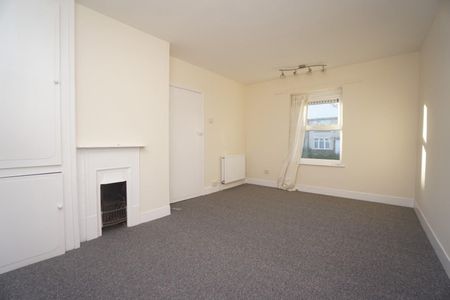 2 bedroom House To Let - Photo 3