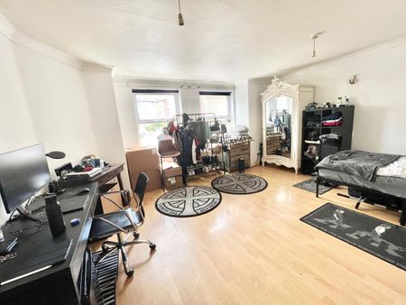 4 Bed Flat, Brockley, SE4 - Photo 5