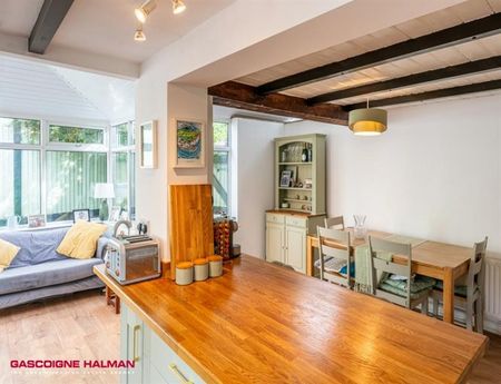 3 Bedroom Semi Detached To Let - Photo 2