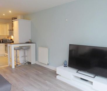 High Street, SOUTHAMPTON - Photo 1