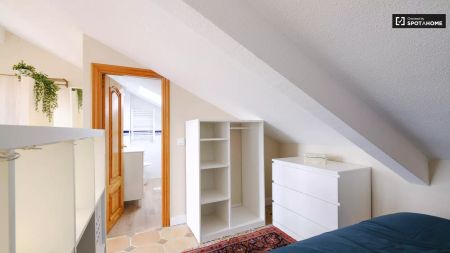 Room in a shared 12-bedroom apartment for rent in Castillejos. - Foto 4