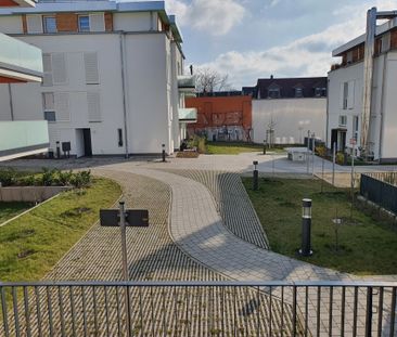 Gemütliche Singlewohnung mit Balkon und Einbauküche wartet auf Sie! - Photo 1