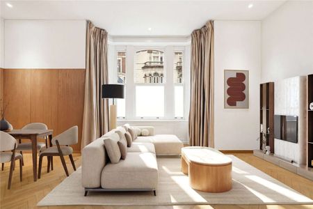 An excellent two bedroom flat offered unfurnished with use of pool and spa facilities. - Photo 2