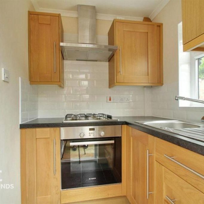 2 bedroom terraced house to rent - Photo 1