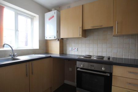 3 bedroom semi-detached house to rent - Photo 3