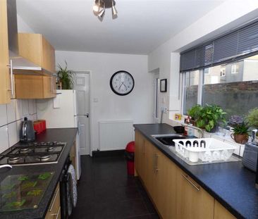 2 bedroom apartment to rent - Photo 6