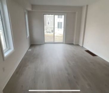 For Lease - 19 Ambereen Place, Clarington, Ontario - Photo 5