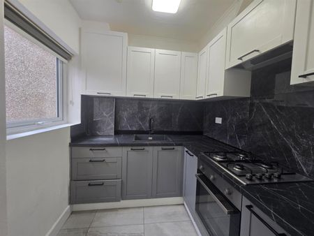 Tysoe Avenue, Enfield EN3, London - Photo 5