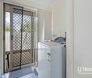 3 BEDROOM UNIT IN EXCELLENT LOCATION - Photo 1