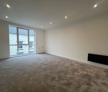 One Bedroom Apartment - Photo 3