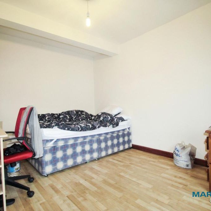 4 bedroom terraced house to rent - Photo 1