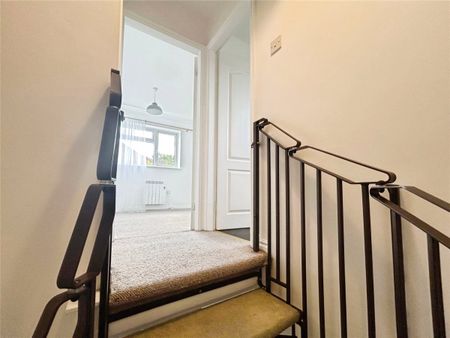 Coombe Court, Brinklow Road, Coombe Park, Coventry, CV3 - Photo 5