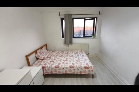 Room in a Shared House, Hilda Road, E16 - Photo 4