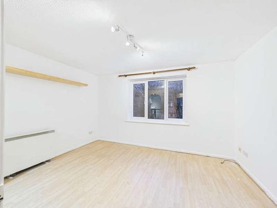 Barkus Way, Stokenchurch, Buckinghamshire, HP14 - Photo 1