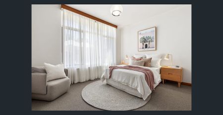 Impressive 1980's double storey townhouse - Photo 5