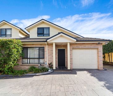 Spacious 3 Bedroom Townhouse - Photo 5