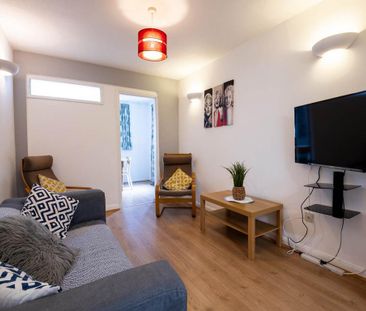 4 bedroom house to rent - Photo 3