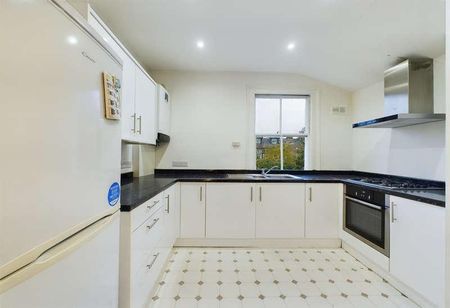 Ground Floor Flat, Midmoor Road, London, SW12 - Photo 5