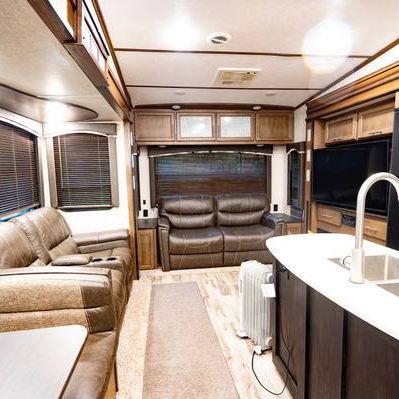 High end RV for rent - Photo 1