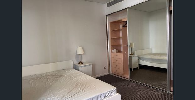 Fully Furnished & Available Now! Oversized 1 Bed + Study in Zetland - Photo 1