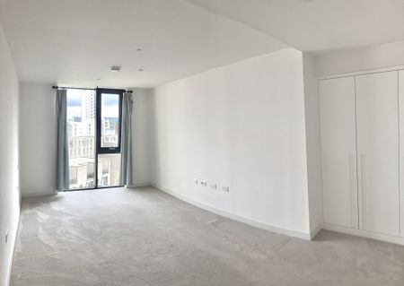 Stunning 2 double bedroom apartment available for rent immediately, London E16 - Photo 4