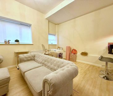 Carlton Mount, 2 Cranborne Road, Bournemouth, Dorset, BH2 - Photo 2