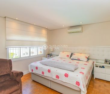 Casa com 4 quartos e 233m² para alugar em Três Figueiras, Porto Ale... - Foto 6