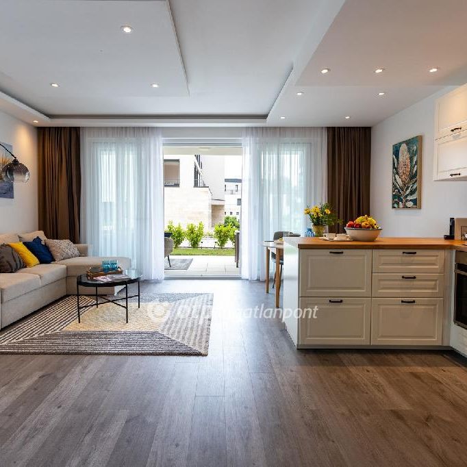 Központ, Veszprém, 8174, Balatonkenese - Fotó 1