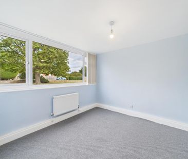 3 bedroom apartment to rent - Photo 3