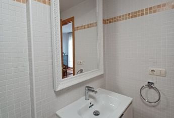 FOR RENT: SPACIOUS AND ELEGANT 4-BEDROOM BUNGALOW FOR LONG TERM