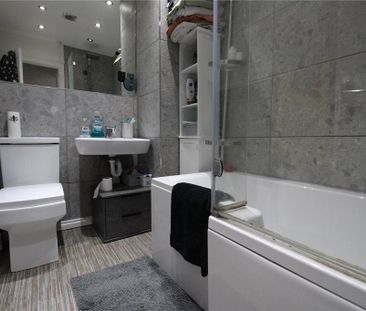 2 bedroom terraced house to rent - Photo 6