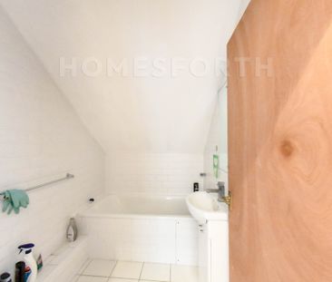 1 Bedroom Flat - Photo 2