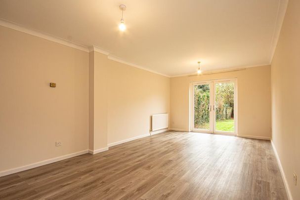 2 bedroom end of terrace house to rent - Photo 1