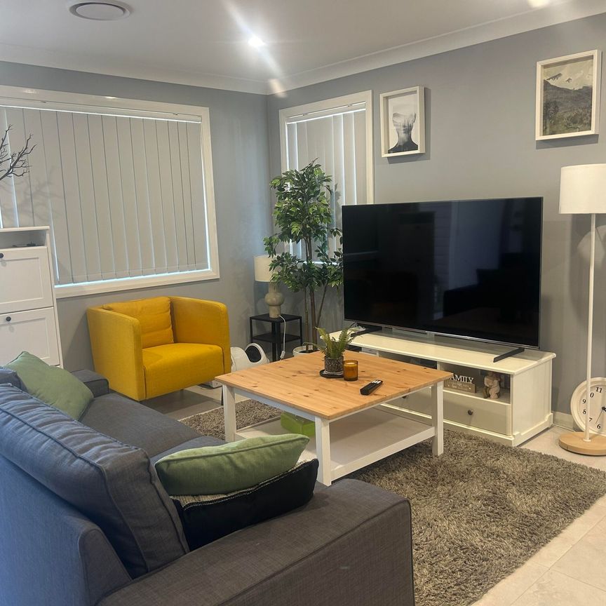 MODERN TWO BEDROOM GRANNY FLAT - Photo 1