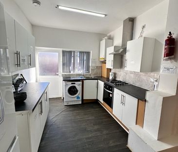 Room in a Shared House, Leeds, LS11 - Photo 4