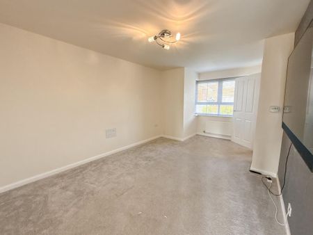 3 bedroom detached house to rent - Photo 2