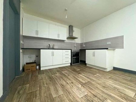 Flat, Carters Green, West Bromwich, B70 - Photo 4