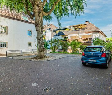 City-Residence: Tolle 3-Zimmer Wohnung in Bad Homburg direkt am Kur... - Photo 2