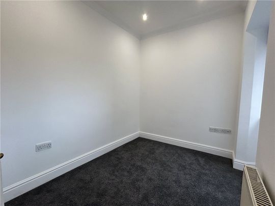 Rusham Road, Egham, Surrey, TW20 9LS - Photo 1