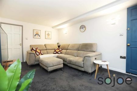 The Street, Corton, Suffolk - Photo 2