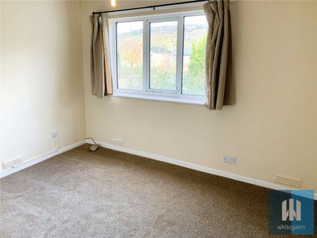 Norwood Road, Birkby, Huddersfield, HD2 - Photo 3