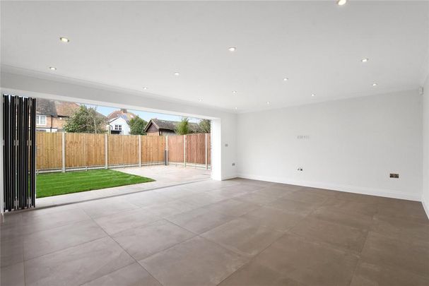 5 bedroom detached house to rent - Photo 1