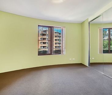 THE CLIFTON - ONE BEDROOM WITH A/C & LARGE BALCONY - Photo 4