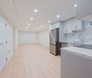 For Lease - 3980 Midhurst Lane, Mississauga, Ontario - Photo 5