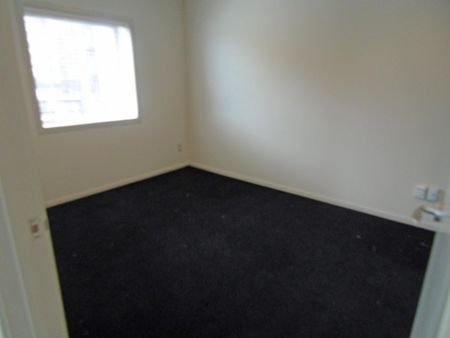 Modern Apartment Located on Fringe of Viaduct - Photo 3