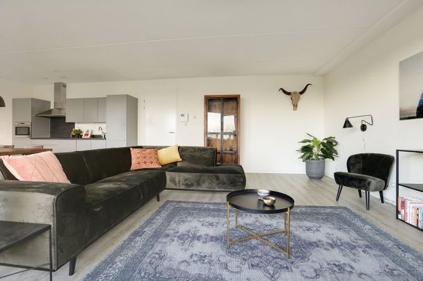 Appartement te huur: Mary van der Sluisstraat 332 1095 ME Amsterdam - Photo 1