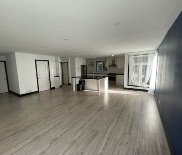 For Lease - 11 Lauralynn Crescent Unit# Main, Toronto, Ontario - Photo 6