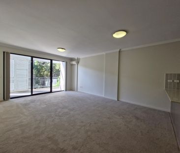 21/8-10, Howard Avenue, Northmead - Photo 4