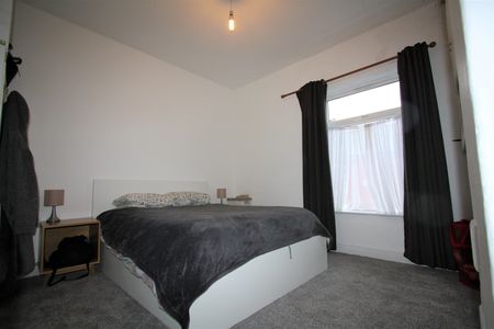 2 Bed Terraced House, Worthing Street, M14 - Photo 3