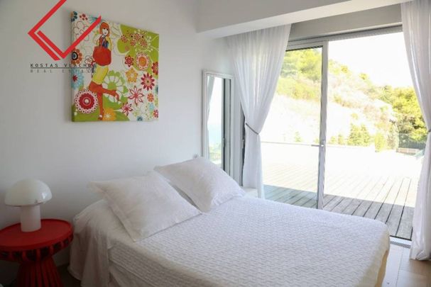 Ενοικίαση κατοικίας, 800 τ.μ., Άγιος Δημήτριος, 7.900 € - Photo 1